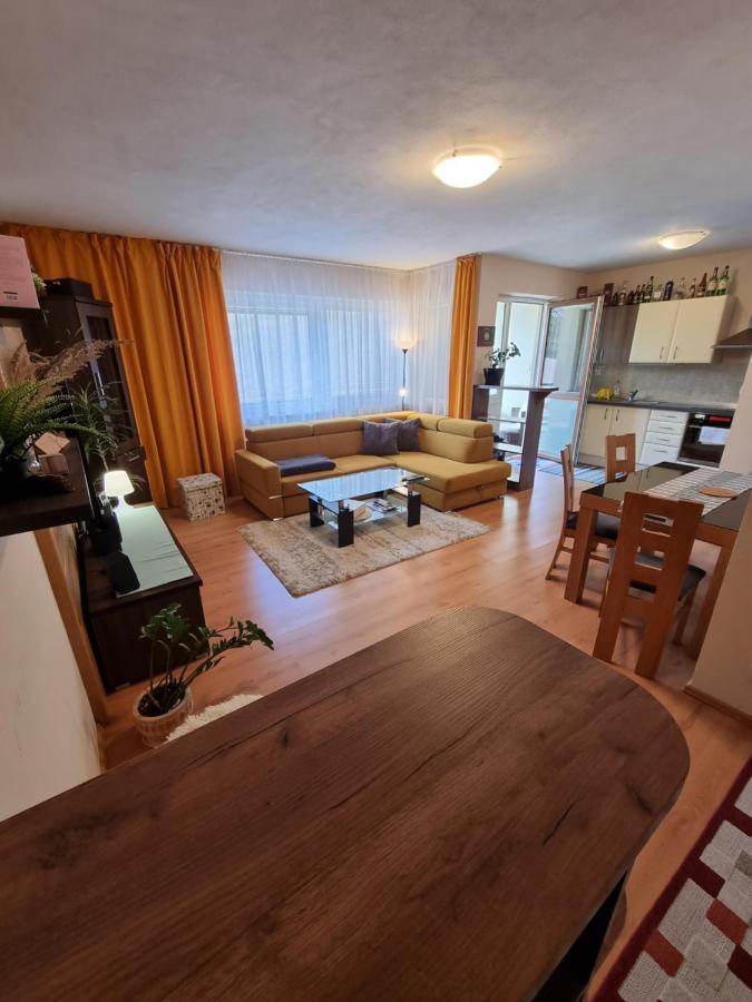 Apartment Pinewood *** Вышне-Ружбахи Экстерьер фото